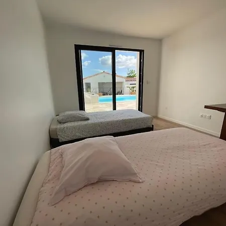 Magnifique Familiale De 200m2 4 Et Un Sauna 别墅 Saint-Sauveur-d'Aunis